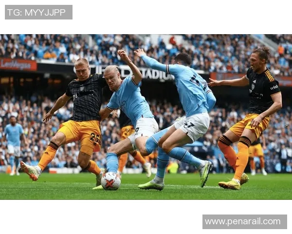 足总杯惊天逆转拜仁4-0曼城帽子戏法点燃全场激情