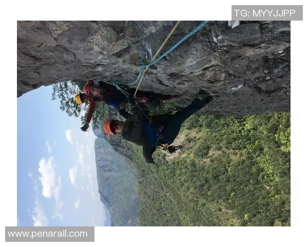 重庆攀岩队转型之路：机遇与挑战并存的攀岩评论分析
