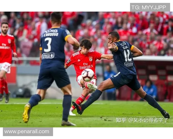 那不勒斯大胜波尔图四球狂潮引发全场欢呼盛况 那不勒斯大胜波尔图四球狂潮引发全场欢呼盛况