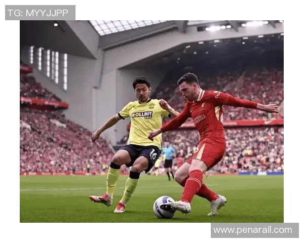 英超焦点战：多特蒙德与利物浦互交白卷乌龙球引发争议判罚引热议