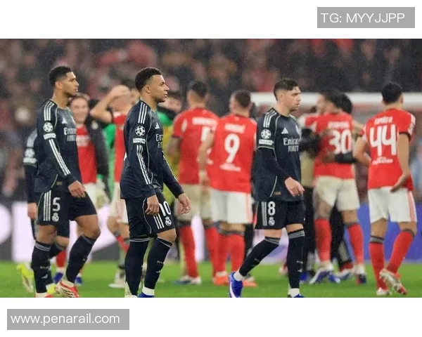 国王杯激战：多特蒙德与本菲卡战成平局全场沸腾的瞬间回顾