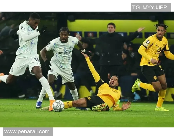 欧冠大战：多特蒙德3-0战胜巴萨乌龙球点燃全场激情